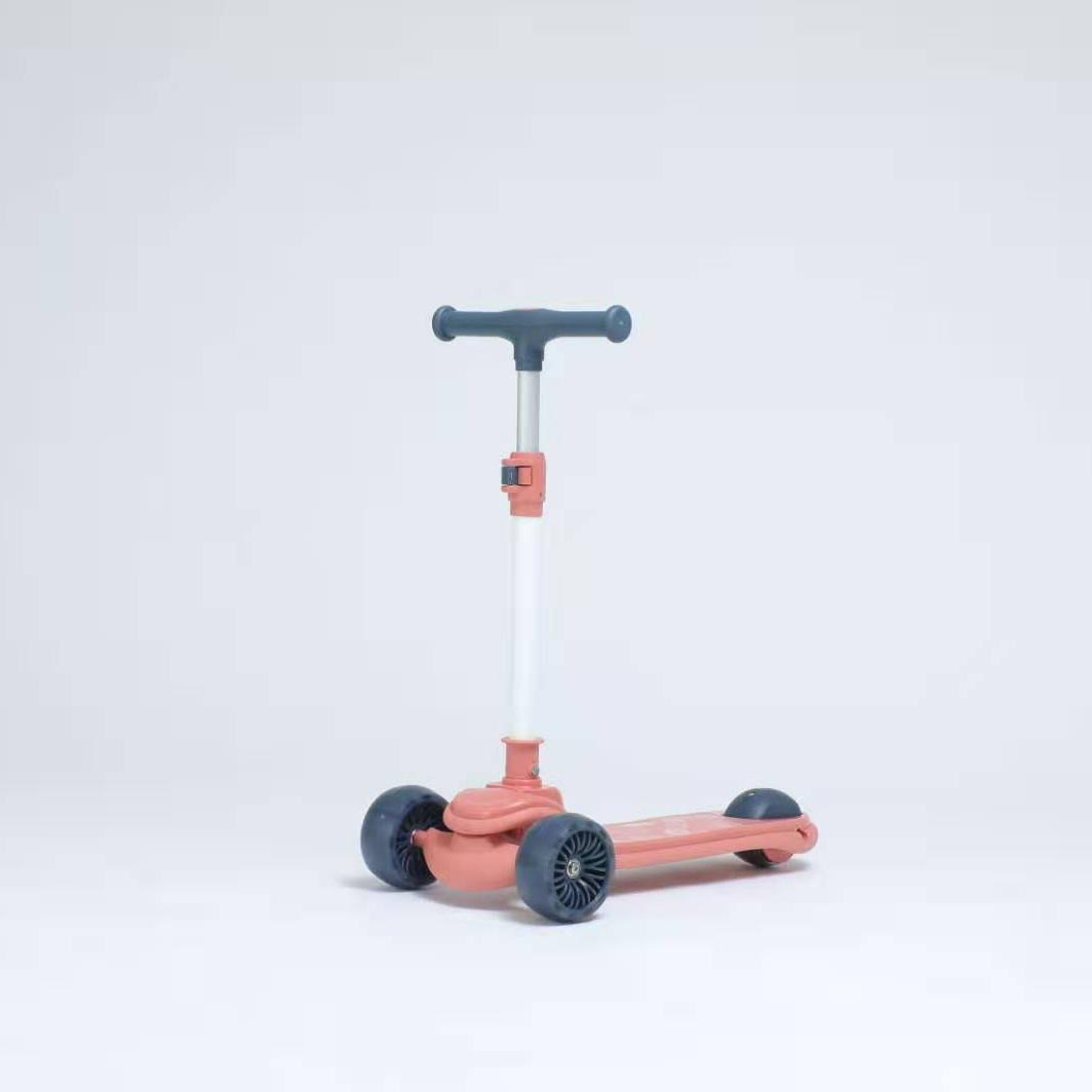 Factory processing design lightweight 3 wheel lean to steer kids scooter foot powered Toys